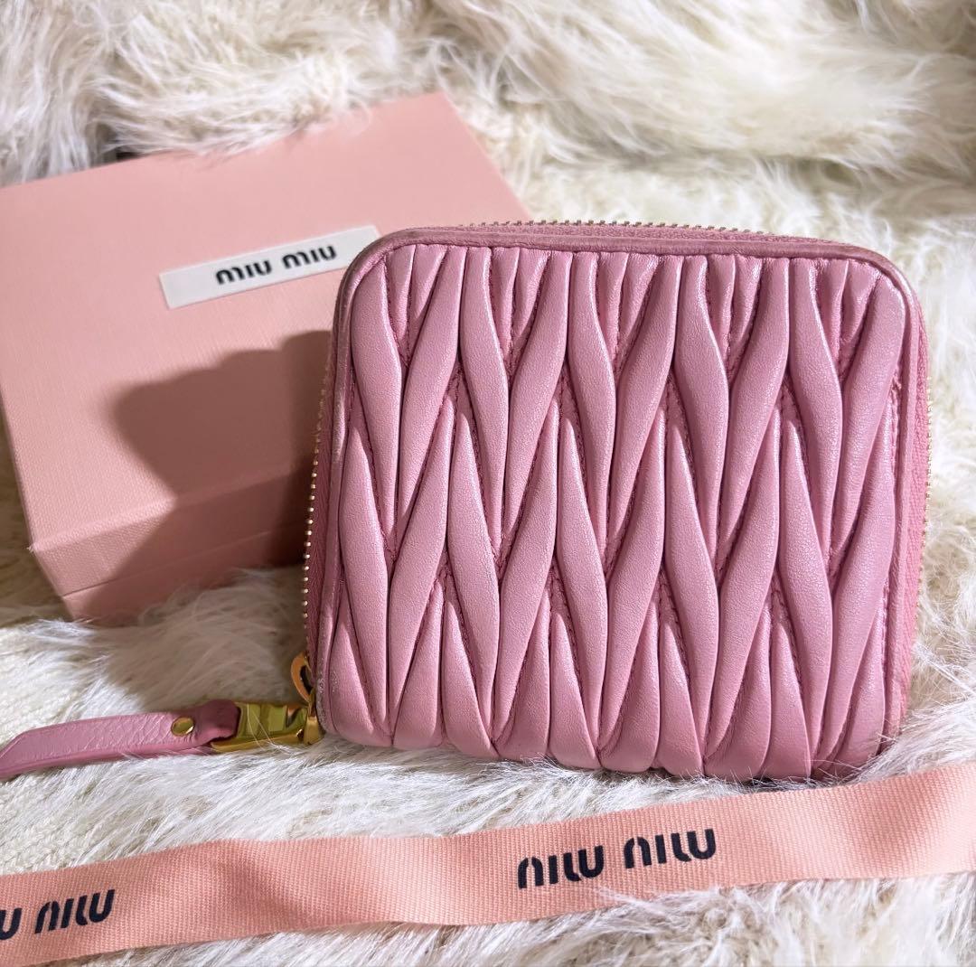 miu miu キルティング 二つ折り財布 ピンク 【正規品】