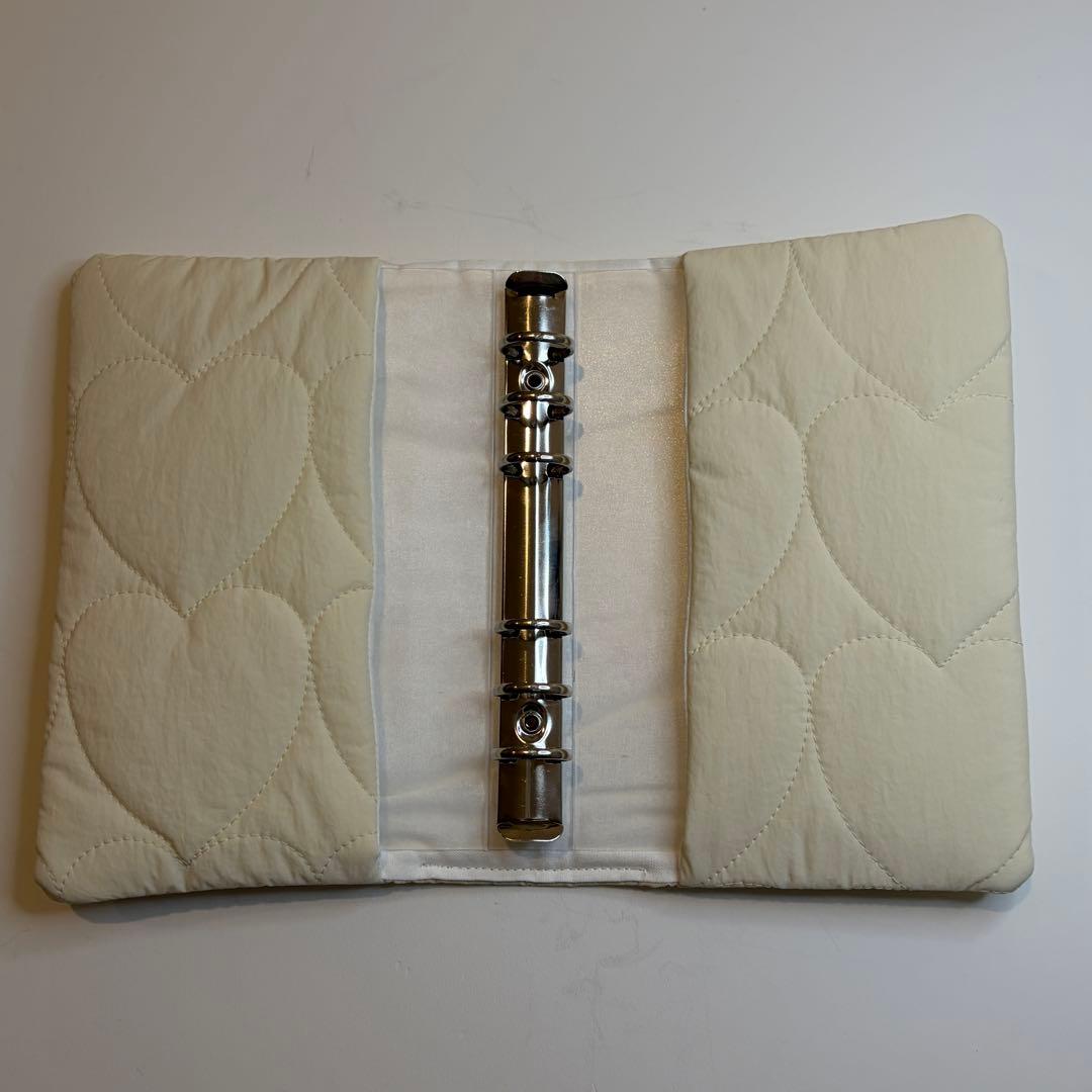 【再入荷】バインダーカバー　アイボリー　ビッグハート　A6 韓国　貯金