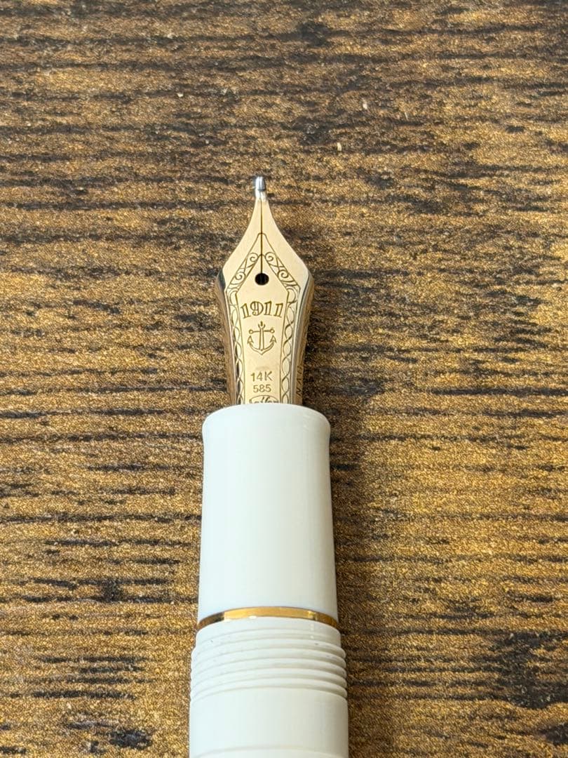 新品未使用　長刀　アイボリー　ふでDEまんねん　NAG セーラー　万年筆