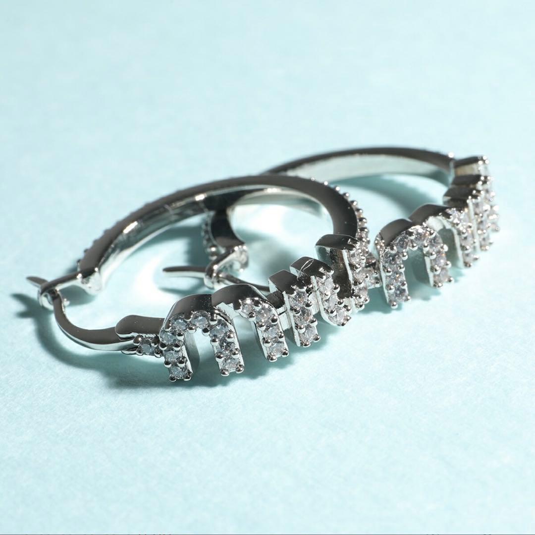 MIUMIUミュウミュウ ピアス 5IO058 2DNC ロゴ入り