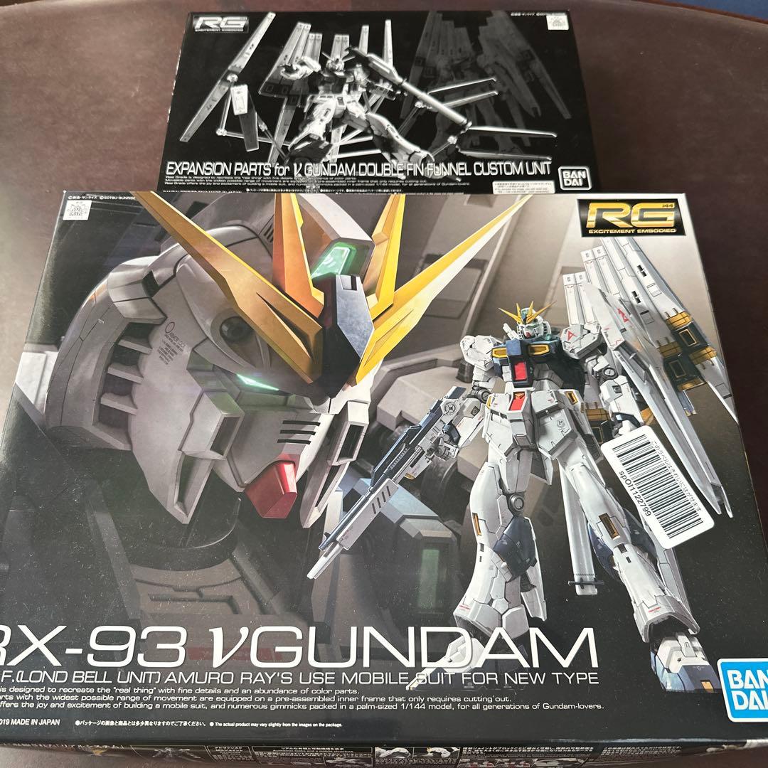 【逆襲のシャア】RX-93 Vガンダム & フィン ファンネル拡張パーツ セット