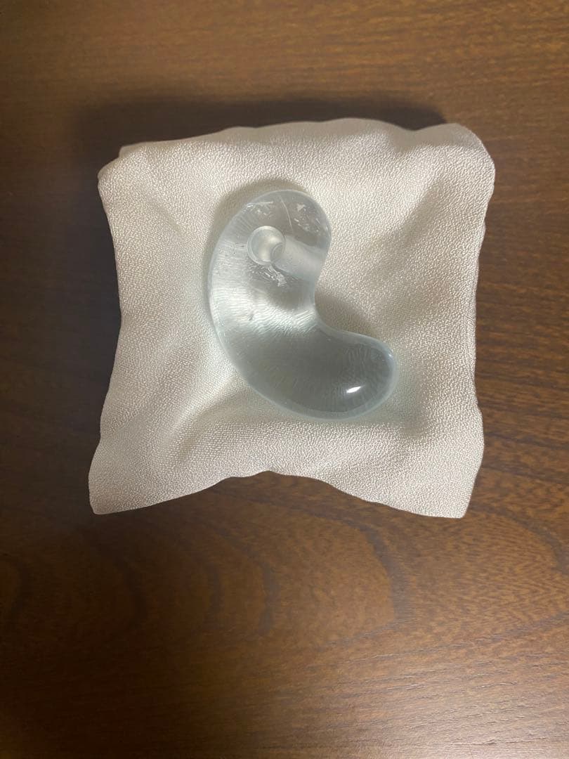 【特注品】国産トパーズ　勾玉