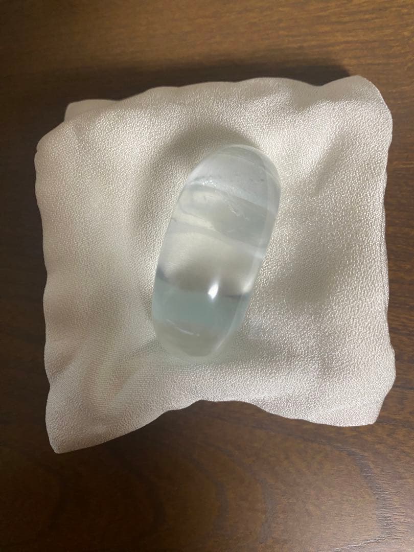 【特注品】国産トパーズ　勾玉