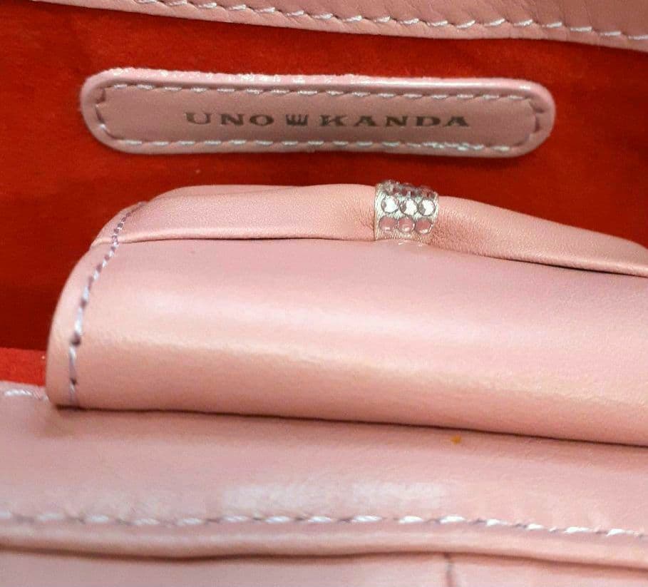 UNO KANDA ピンク リボン クラッチバッグ