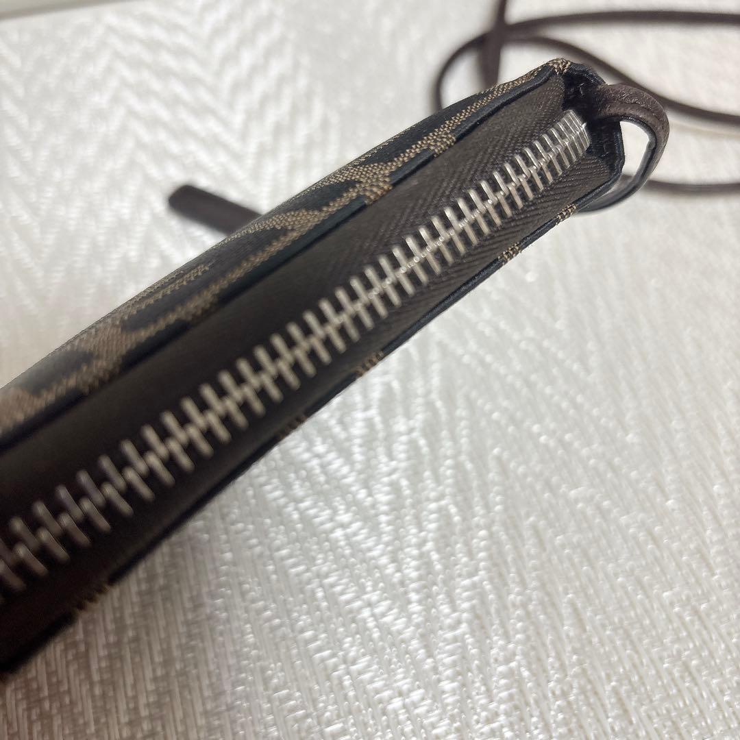 ❤️フェンディ FENDI ショルダーウォレット 肩掛け財布