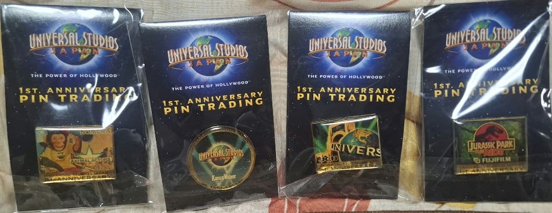 ユニバーサル・スタジオ・ジャパン 【1周年記念】ピンバッジセット