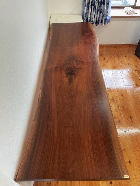Studio Woonero【アトリエ木馬】一枚板ウォールナットテーブル