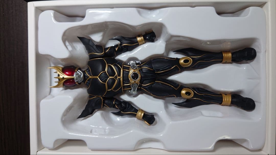 真骨彫製法　仮面ライダークウガ　アルティメットフォーム
