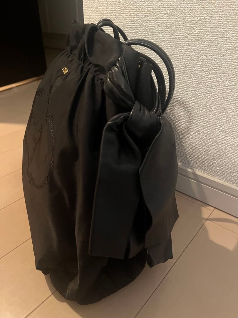 PRADA ブラック トートバッグ