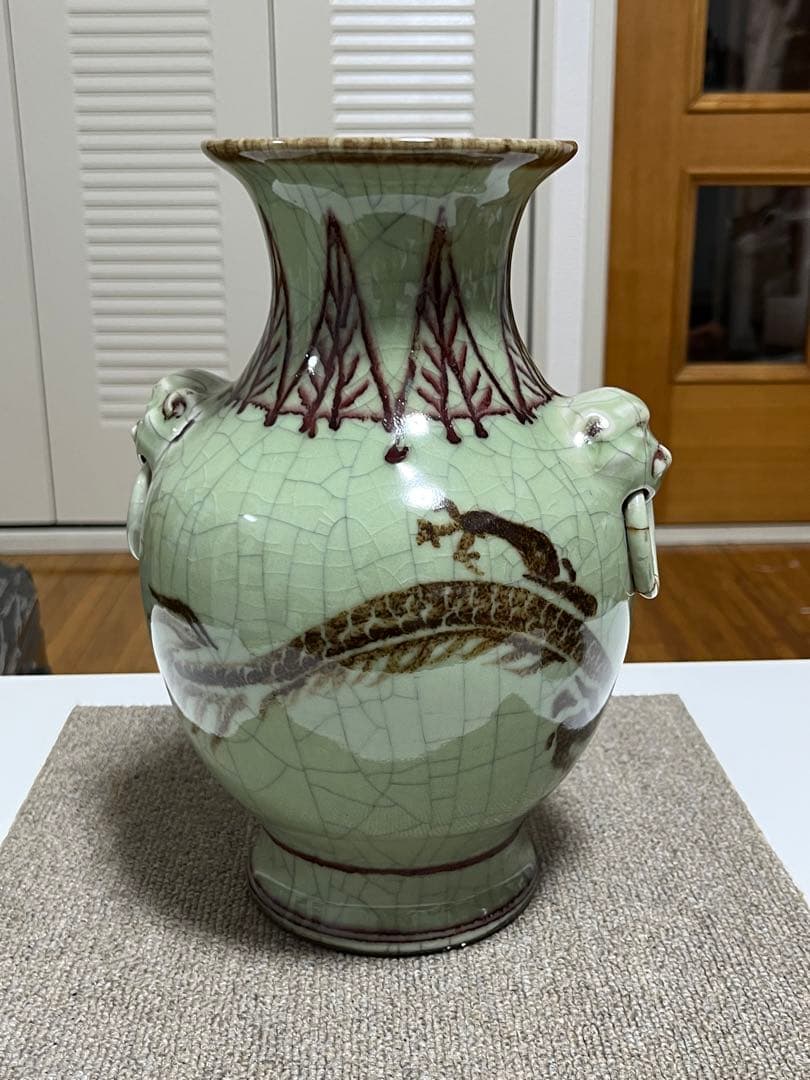 中国美術 龍泉窯 古典焼 官窯 希少 手描 雙耳 彫雲龍文壺 花器 唐物 骨董