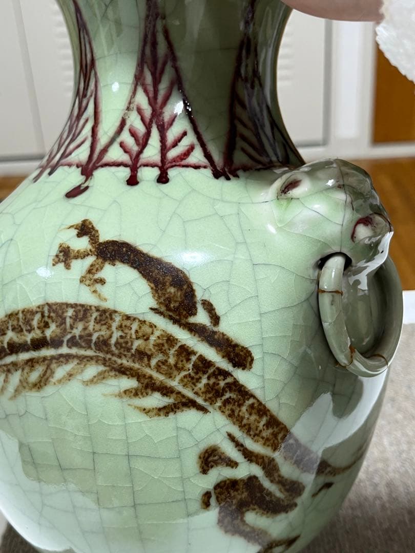 中国美術 龍泉窯 古典焼 官窯 希少 手描 雙耳 彫雲龍文壺 花器 唐物 骨董