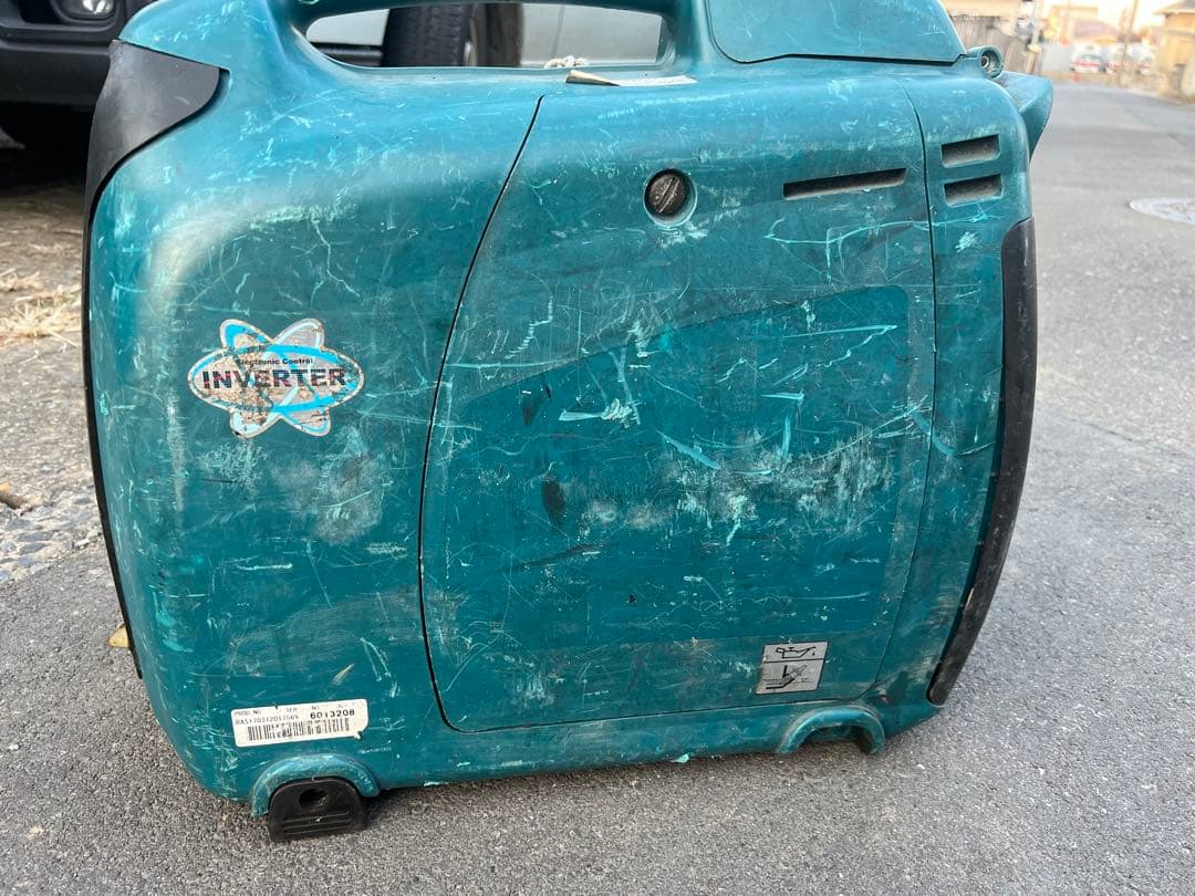 ジャンク品マキタ　発電機　G１４０ＩＳ