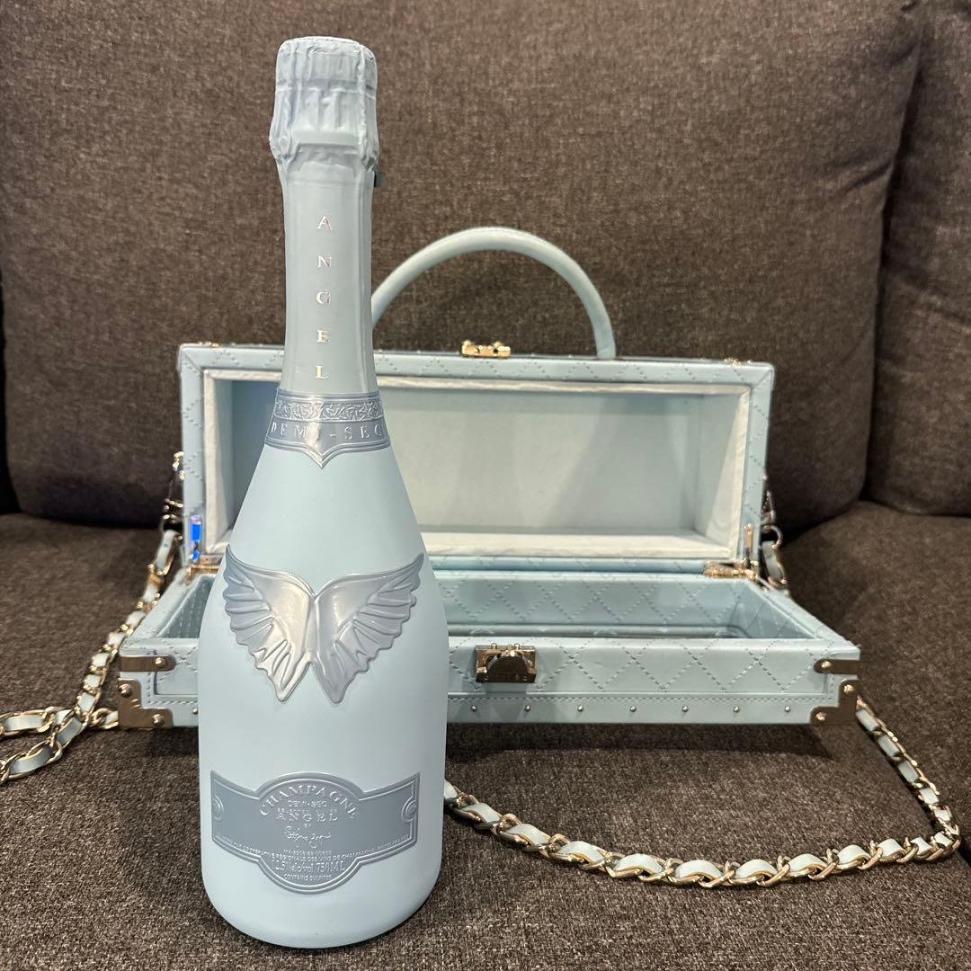 【新品】エンジェルシャンパン 水色 ケース&鍵付き
