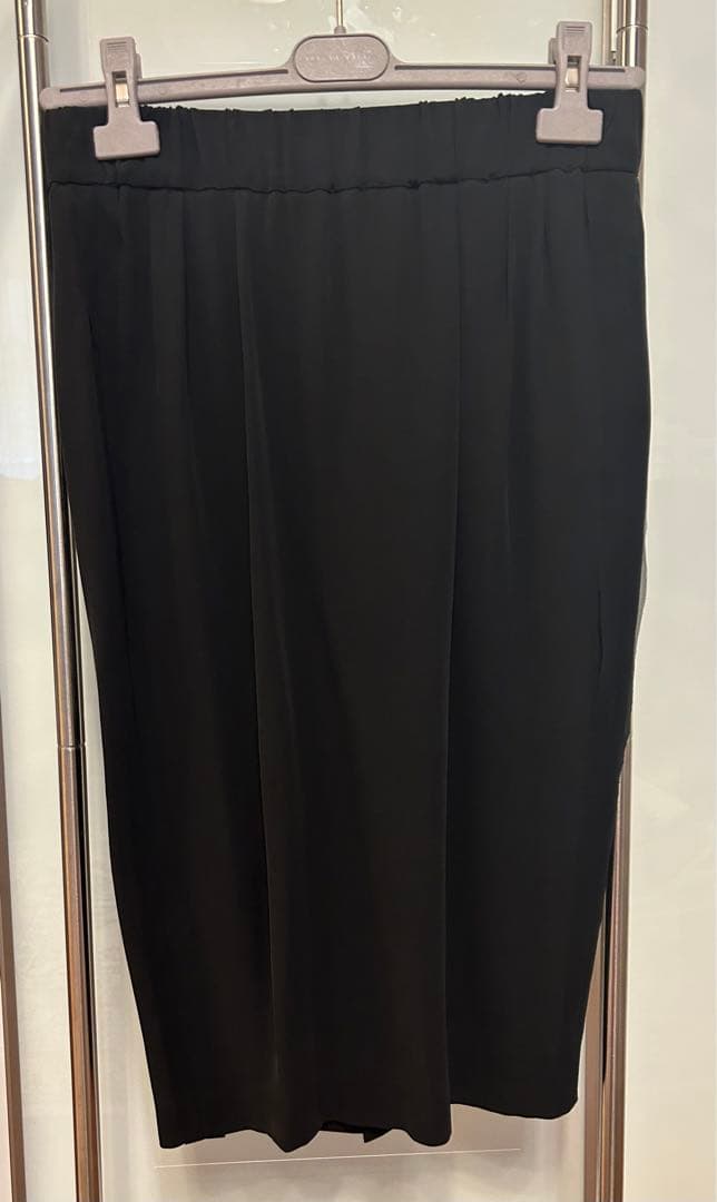 【新品】ブルネロクチネリ　シルク100% タイトスカート　ブラック