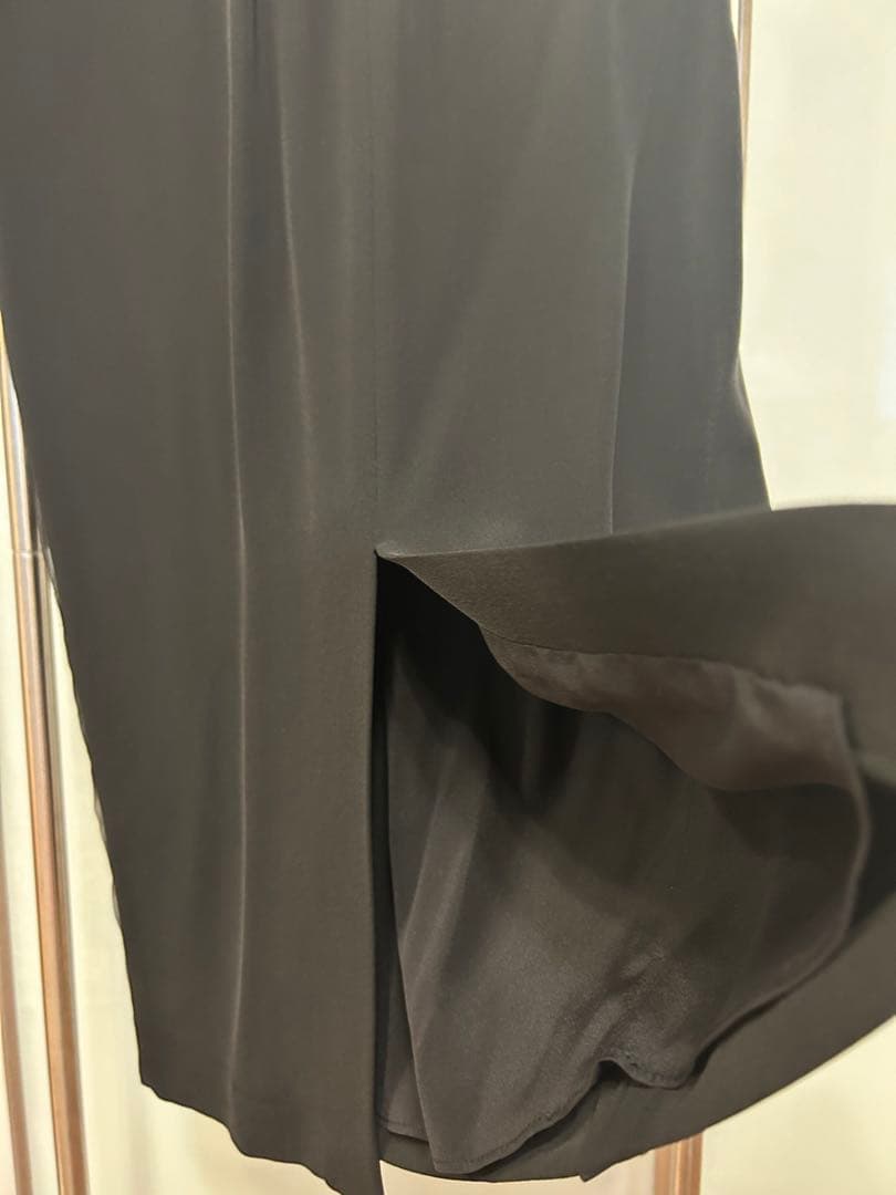 【新品】ブルネロクチネリ　シルク100% タイトスカート　ブラック