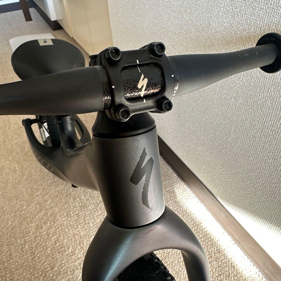 SPECIALIZED HOTWALK CARBON キッズバイク カーボン製