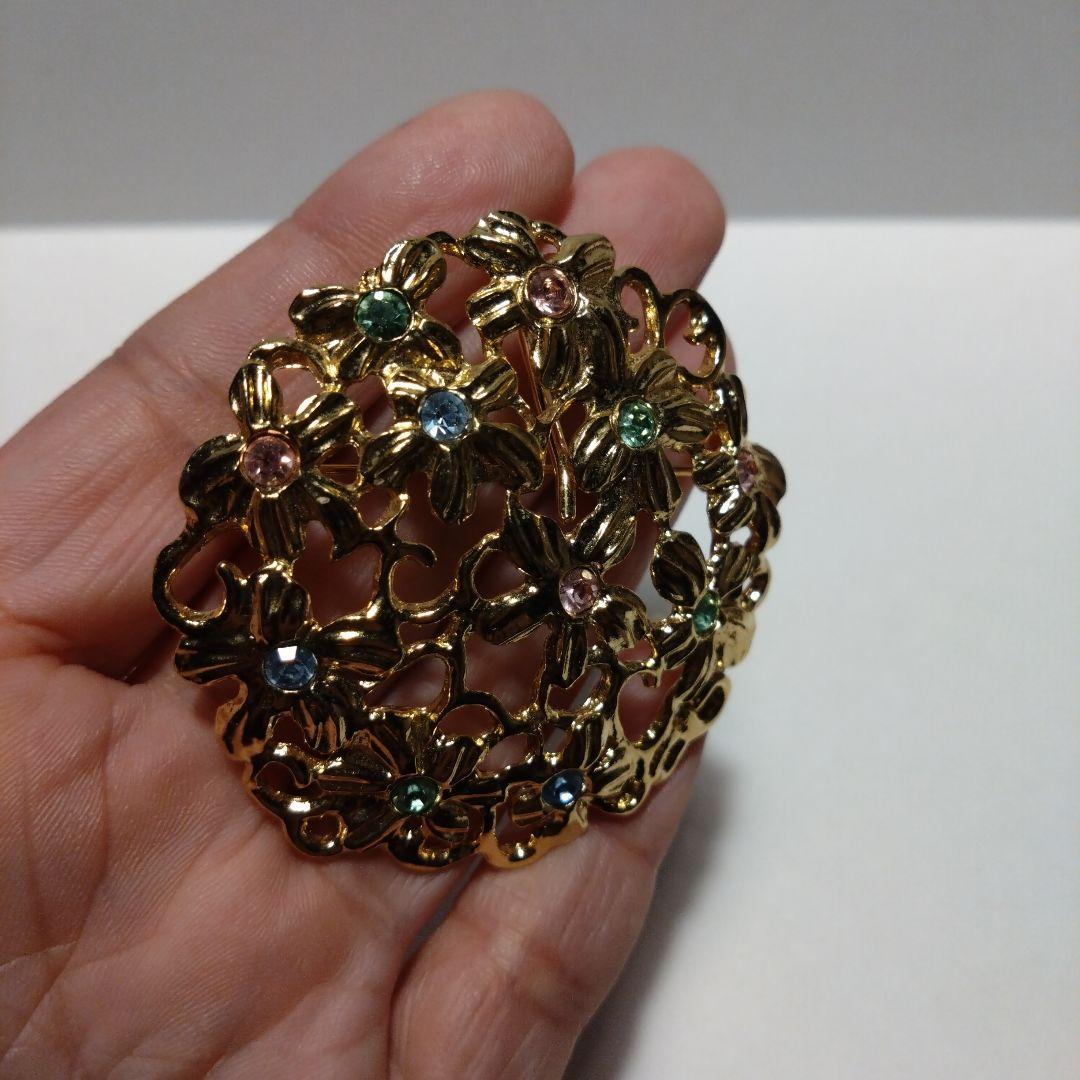 YVES SAINT LAURENT　イヴサンローラン　ヴィンテージ　ブローチ