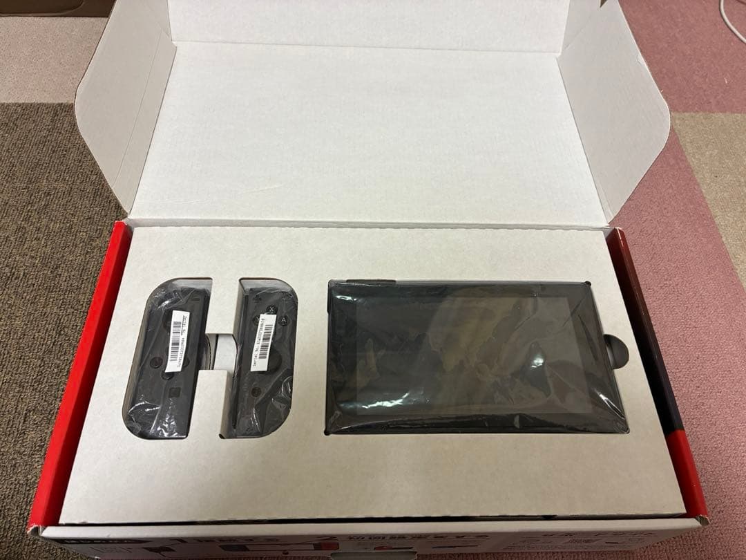 Nintendo Switch 本体【強化版】　Joy-Conグレー