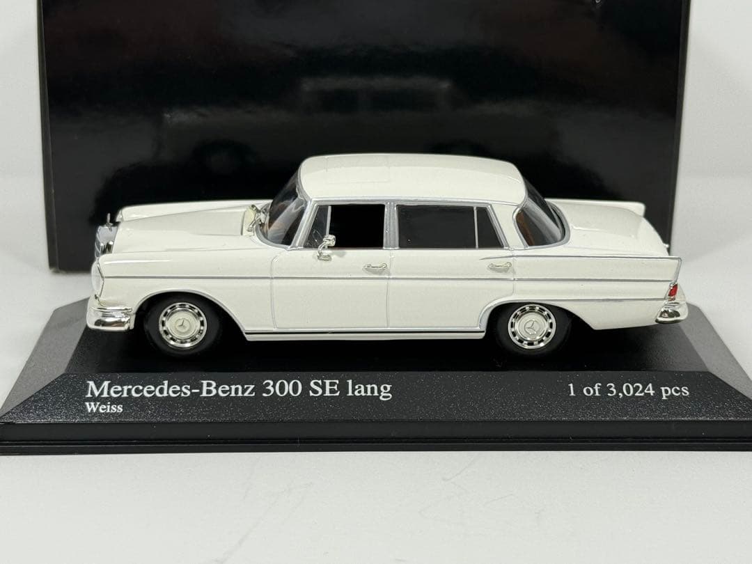 1/43 メルセデス ベンツ 300 SE lang 1965 ホワイト