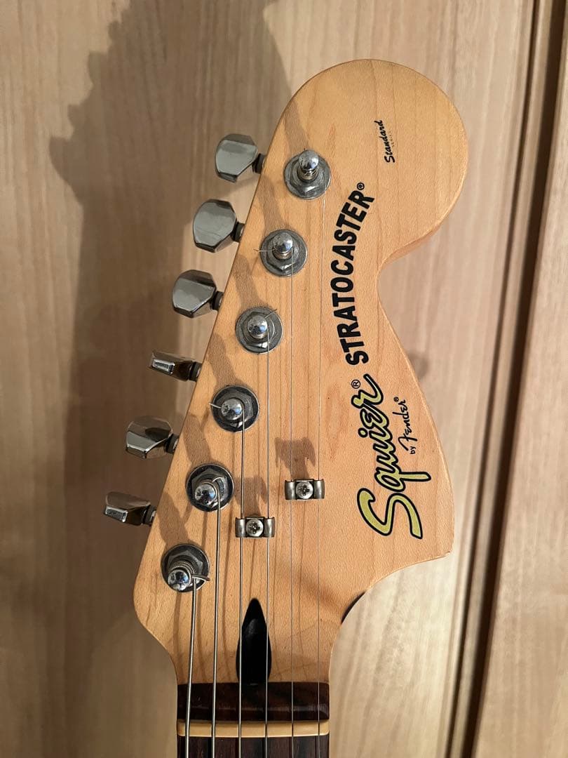 Squier by Fender ストラトキャスタータイプ（HSS）エレキギター