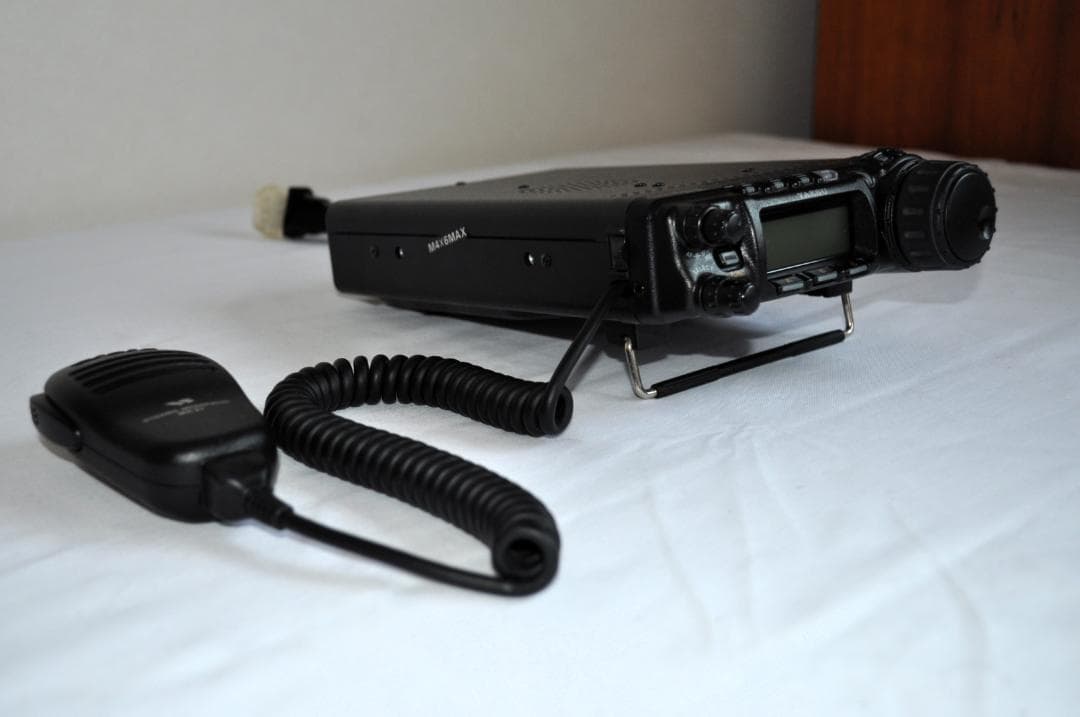 ヤエス　FT-857D　トランシーバー　　　 付属品あり