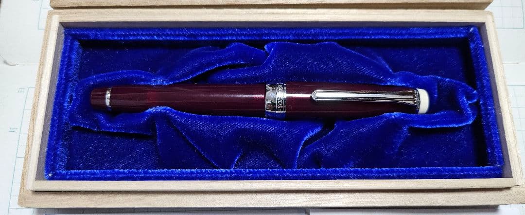 阪急電車オリジナル万年筆 限定 【阪急マルーン】 ペン先はF細字 インク付属で