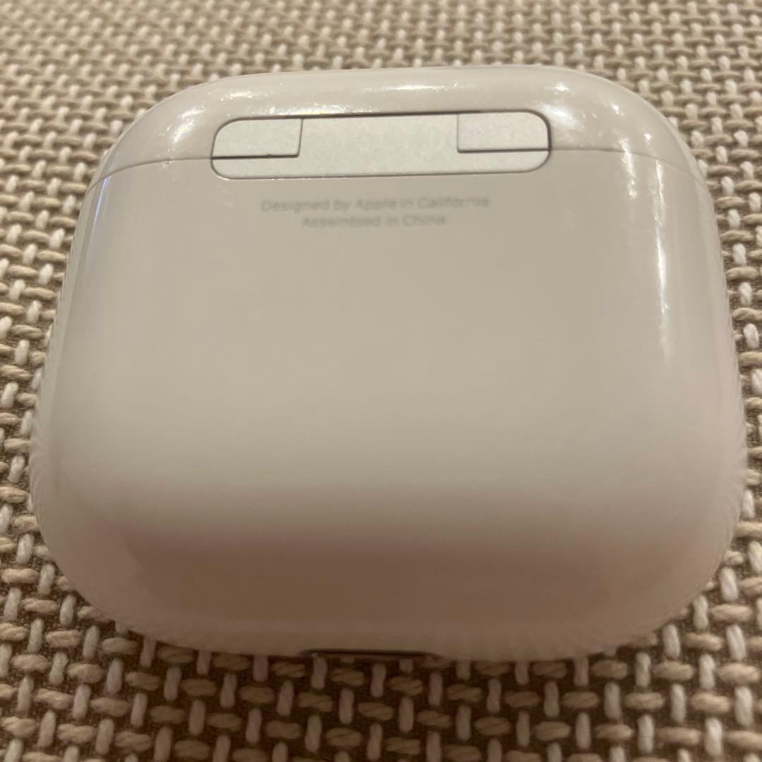 Apple AirPods4本体・充電ケース付き(ノイズキャンセリングなし)