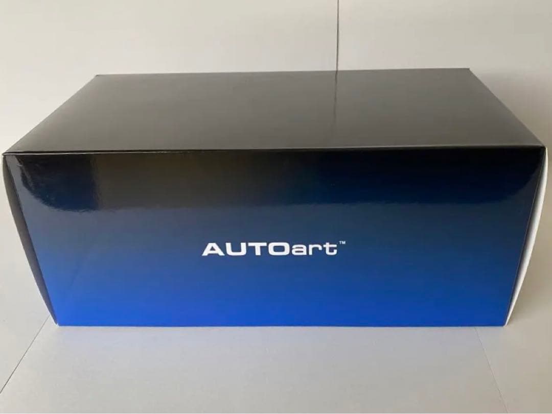 オートアート 1/18 GT-R R32 VスペックII マットブラック