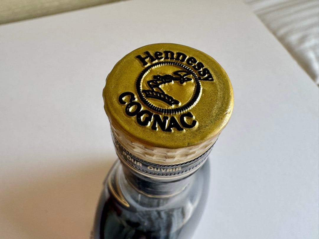 Hennessy XO コニャック 金キャップ箱入り 700ml