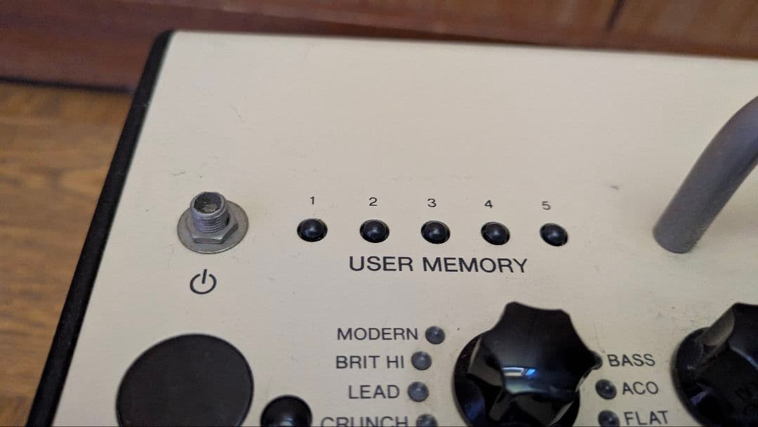 きゃろ　Yamaha THR10 ギターアンプ クリーム　難あり