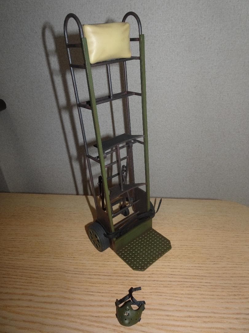 1/6スケールのメタルバウンドカーとハンニバルのマスクタイプのホットトイズ