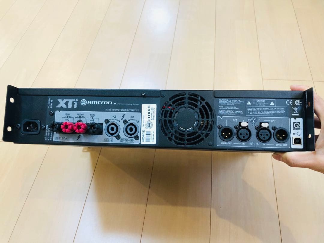 AMCRON CROWN XTi2000 パワーアンプ