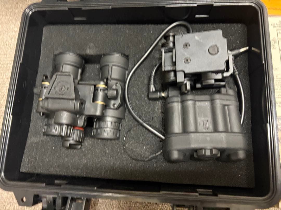 PVS31　デジタルナイトビジョン 実動 IRバッテリーボックス実物米軍マウント
