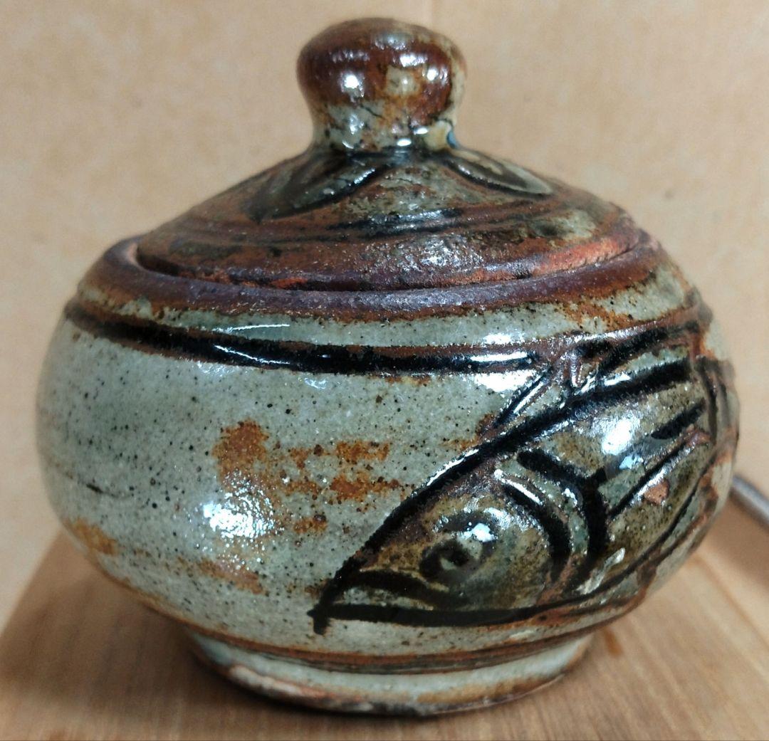 【本物保証】金城次郎 魚紋香合 共箱 栞 人間国宝 壷屋焼 壺屋焼 美品 盒子