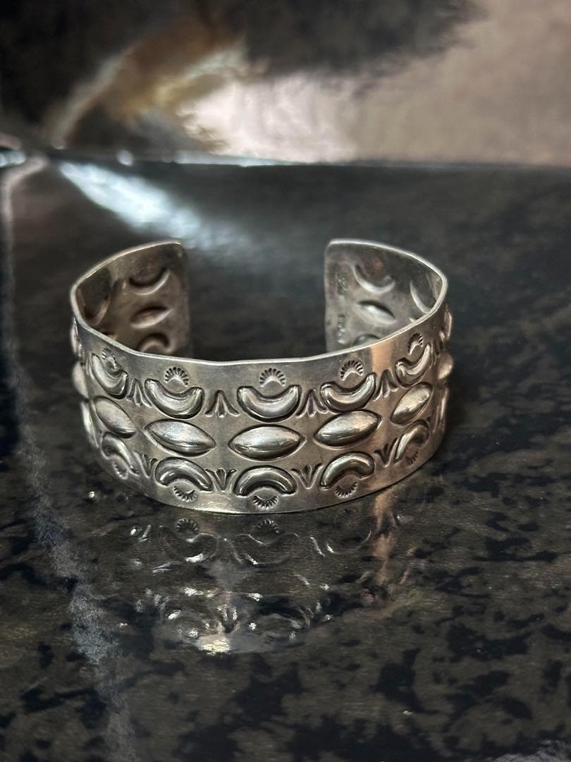 アクセサリー Navajo Allen Lee Sterling Bangle