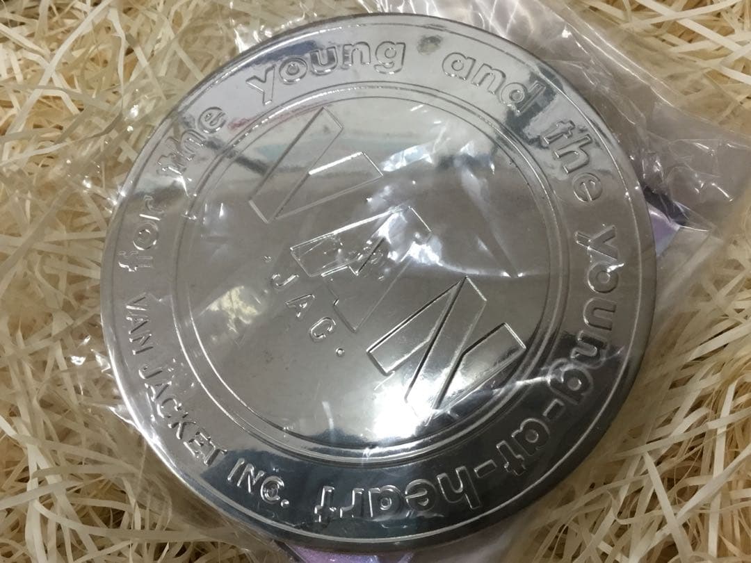 VAN JAC ヴァンヂャケット グリルカーバッジ 未使用！