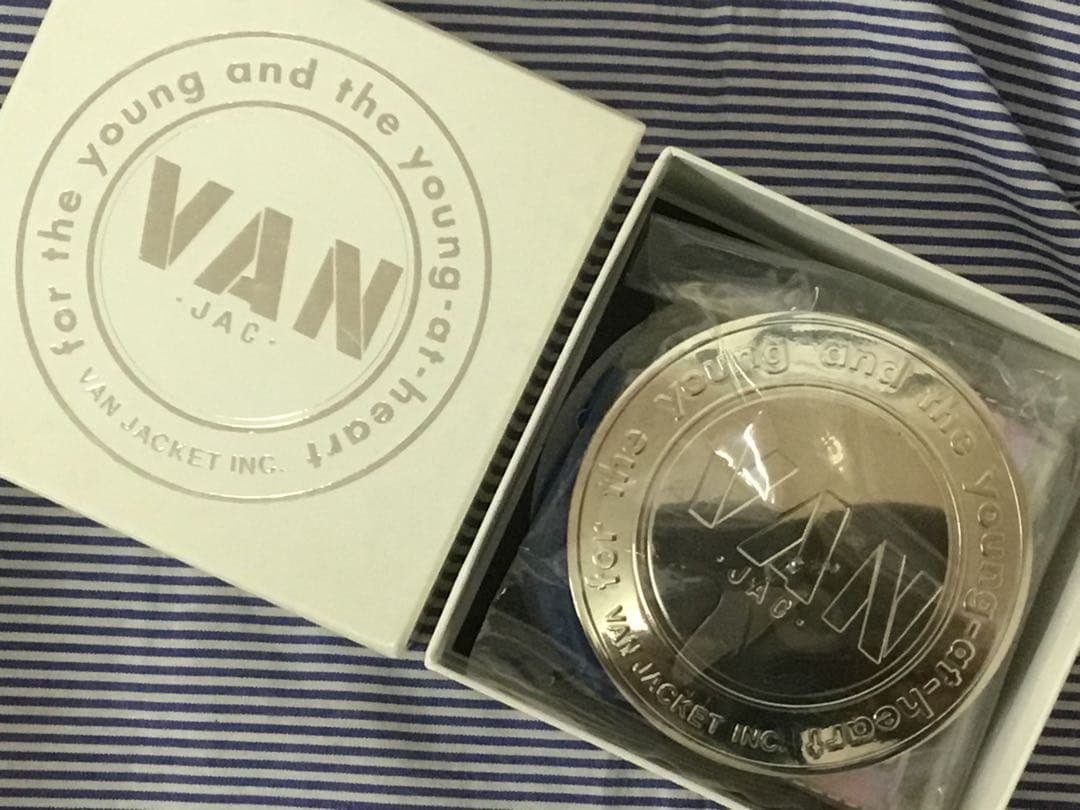 VAN JAC ヴァンヂャケット グリルカーバッジ 未使用！
