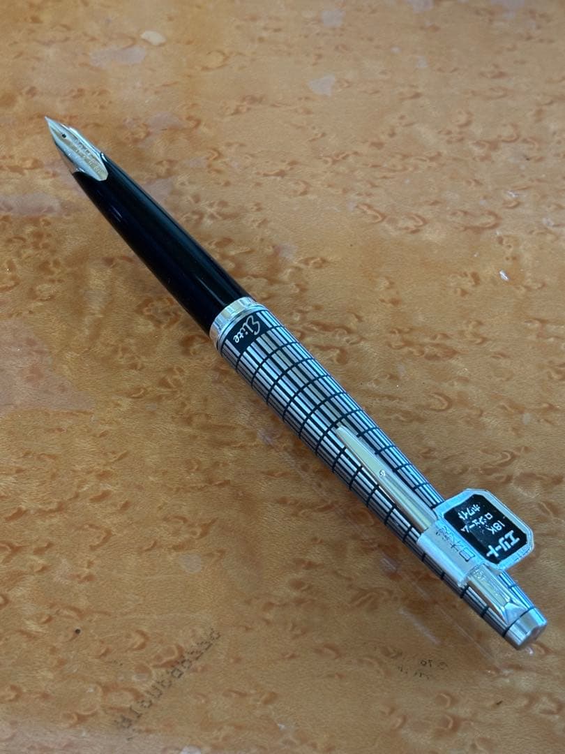 万年筆　パイロット　エリート　PILOT ELite シルバー 18K 細字