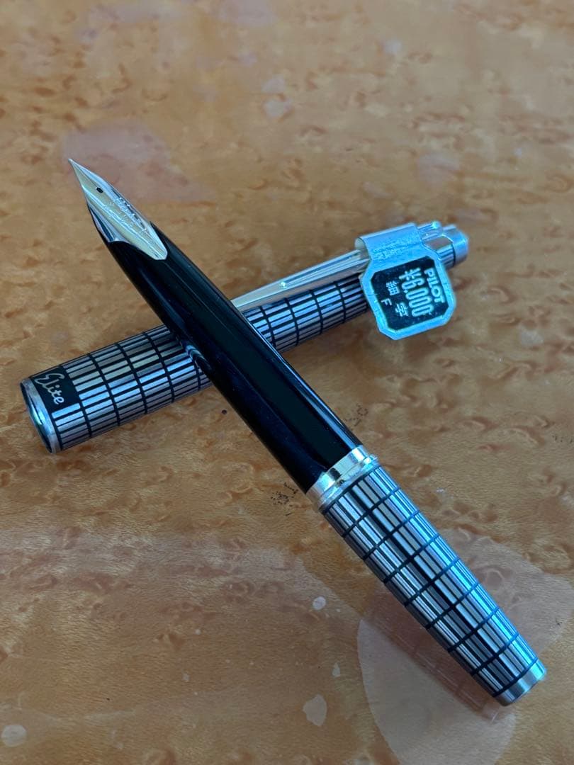 万年筆　パイロット　エリート　PILOT ELite シルバー 18K 細字