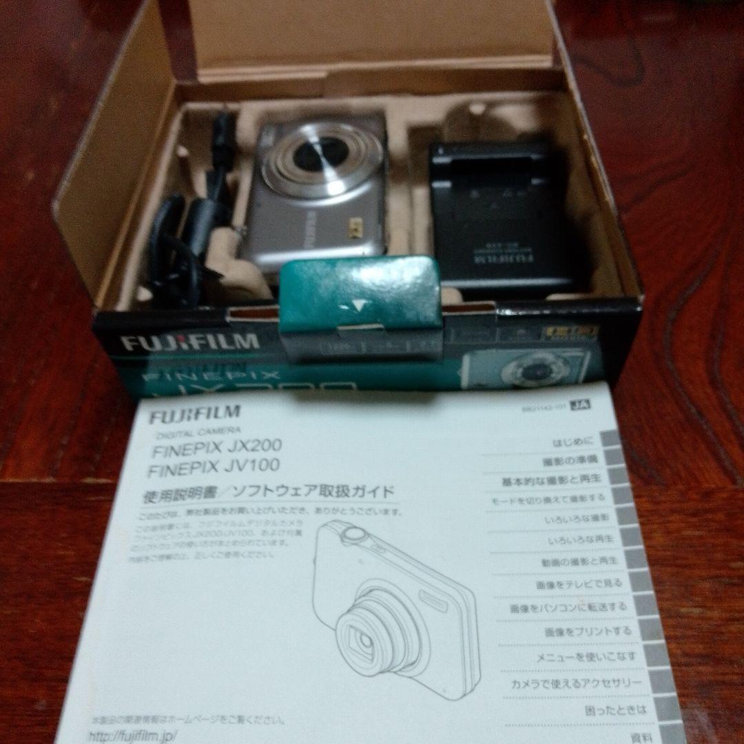 FUJIFILM FINEPIX JX200 本体と付属品