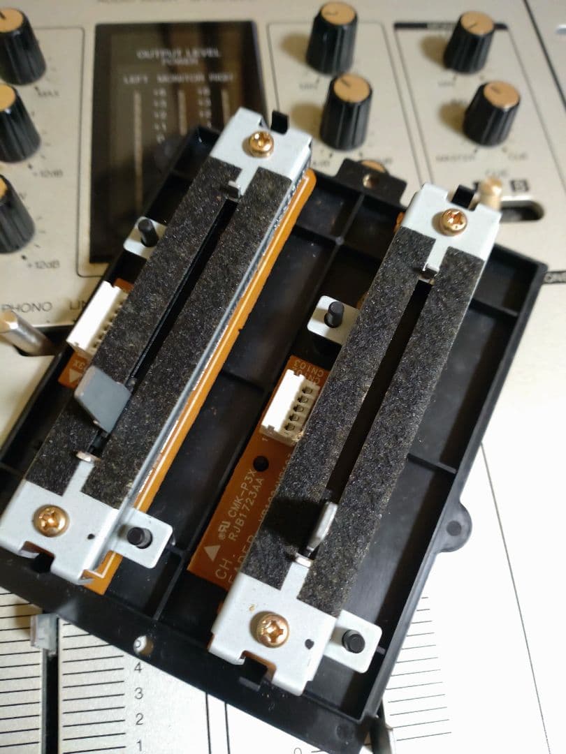 Technics SH-DJ1200 動作確認済み　クロスフェーダー未使用品交換