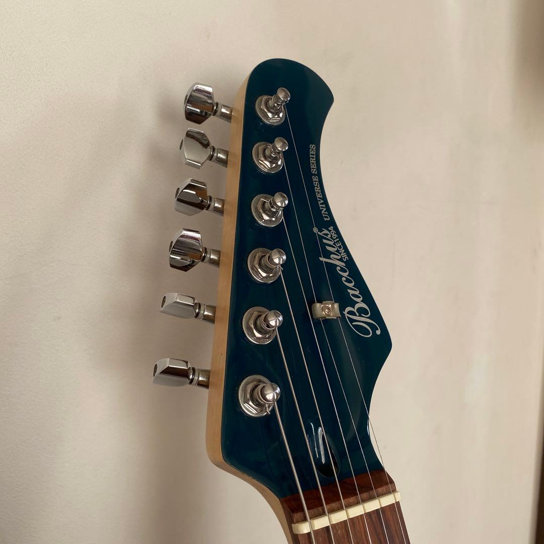 BACCHUS バッカス　エレキギター　ムスタングタイプ