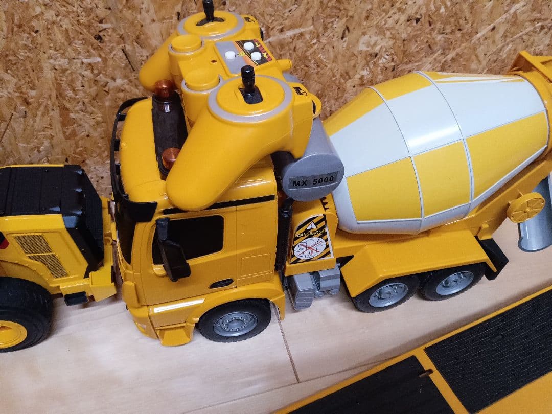 建設作業車　ラジコン