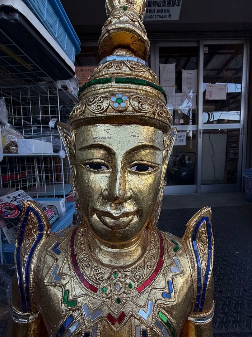 手彫りの金箔タイの天使像：レインツリー木製モザイク象嵌