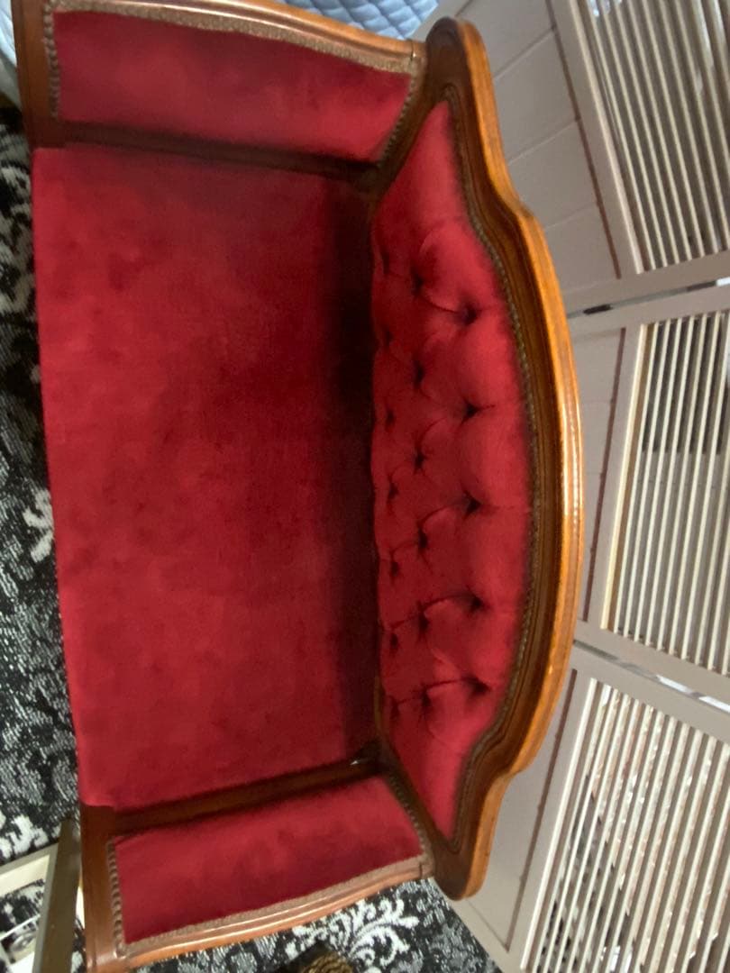 希少♦️猫脚♦️巻肘♦️彫刻♦️鋲打♦️チェスターフィールド アンティークソファ♦️美品♦️赤