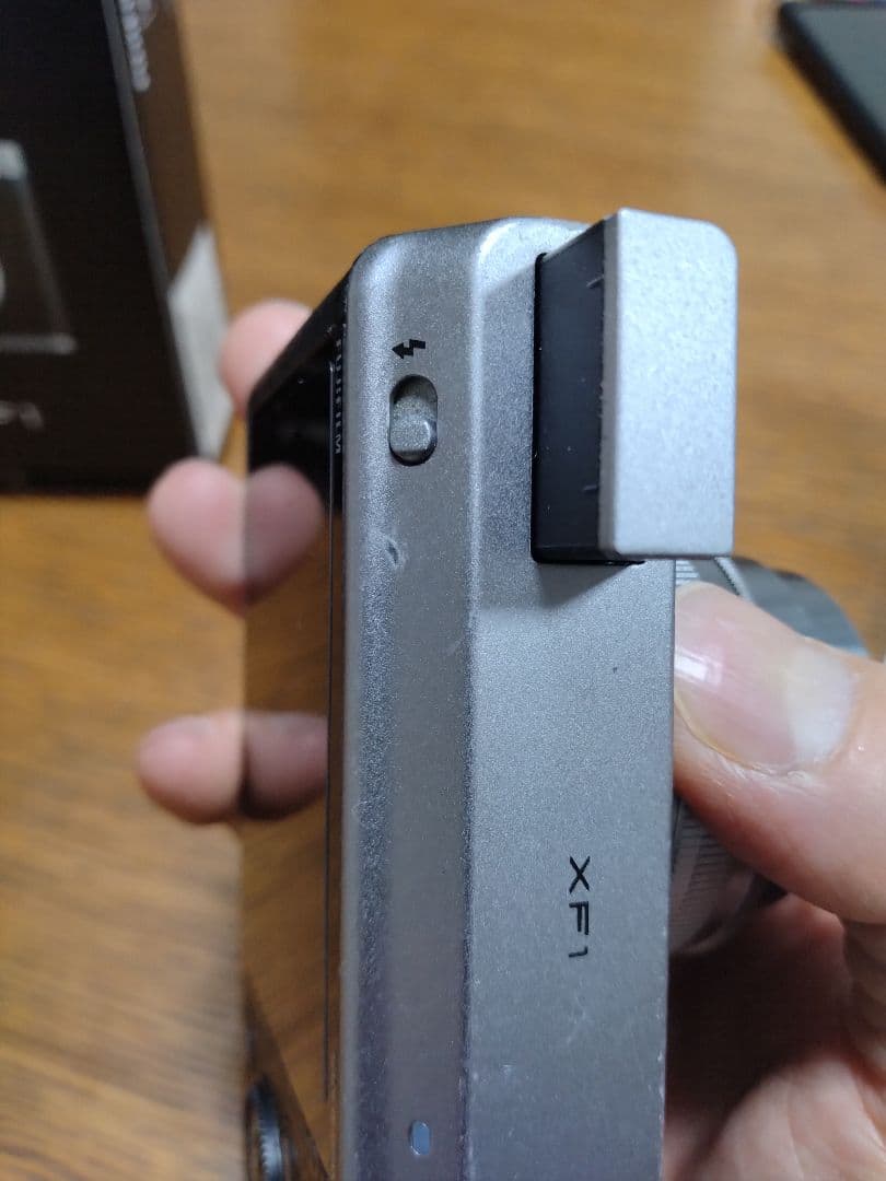 【箱あり】FUJIFILM XF1 富士フィルムコンパクトデジタルカメラ　黒