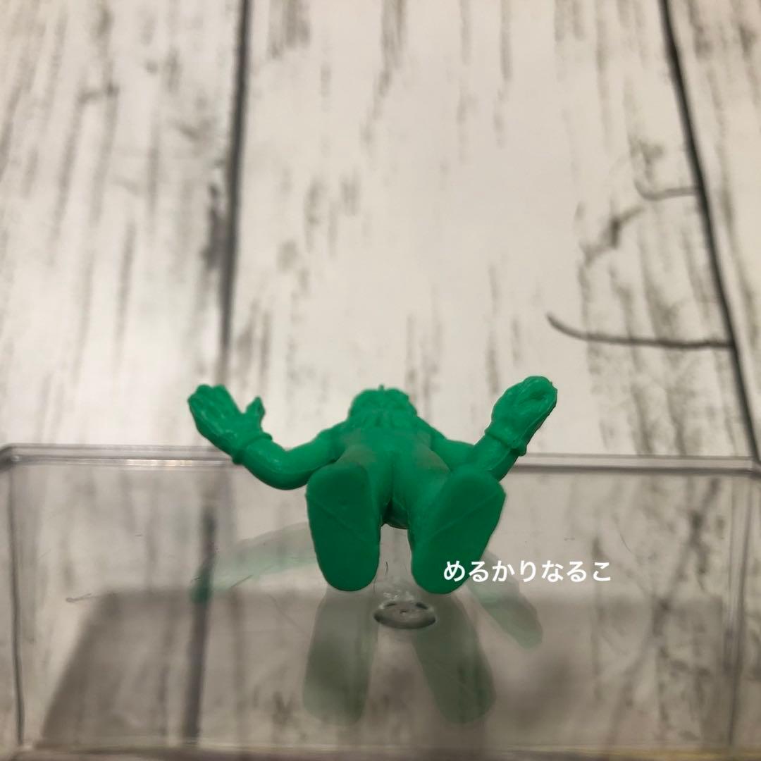 怪獣消しゴム レア ケムール人　緑色　フィギュア ウルトラマン ポピー