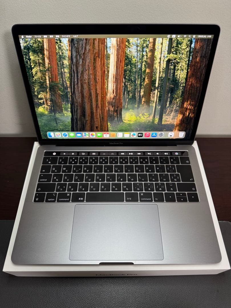 MacBook Pro 2019、13インチ、スペースグレイ。