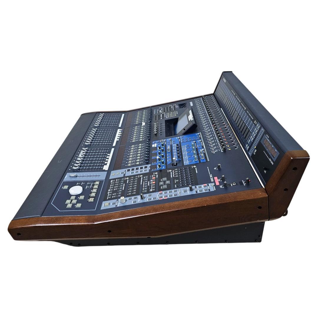 現状品 YAMAHA DM2000 デジタルミキサー MB2000付き ヤマハ