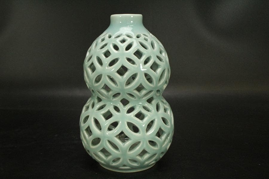 茶道具 青磁 七宝透かし 尺立 平戸悦山作 共箱(A810)